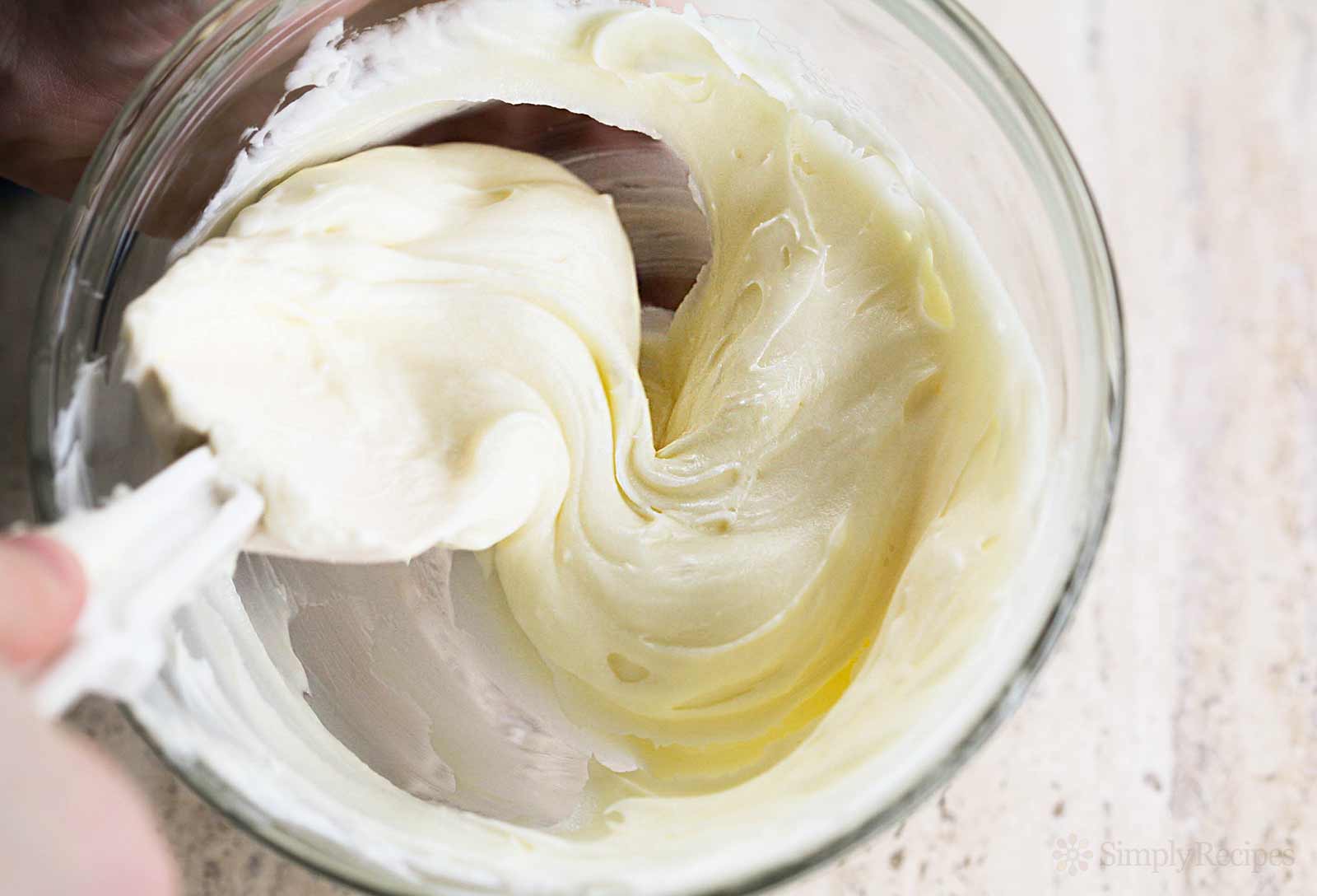 Cream Cheese là gì? Hướng dẫn cách làm Cream Cheese tại nhà