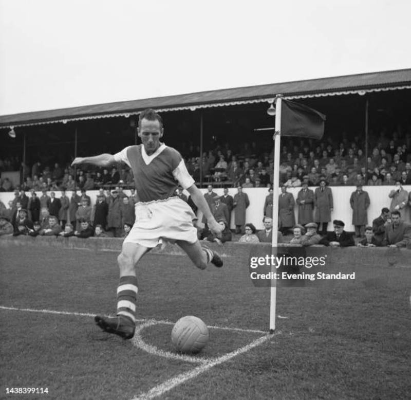 'Lừa đảo' bóng đá là gì? Bí ẩn của những thuật ngữ lạ lẫm nhưng quen thuộc 3 Con Trong Bóng Đá Là Gì? Bí Ẩn Thuật Ngữ Tưởng Lạ Nhưng Quen