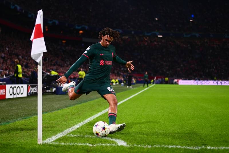 "Lừa đảo" trong bóng đá là gì? Bí ẩn của những thuật ngữ vừa lạ vừa quen 5 Con Trong Bóng Đá Là Gì? Bí Ẩn Thuật Ngữ Tưởng Lạ Nhưng Quen