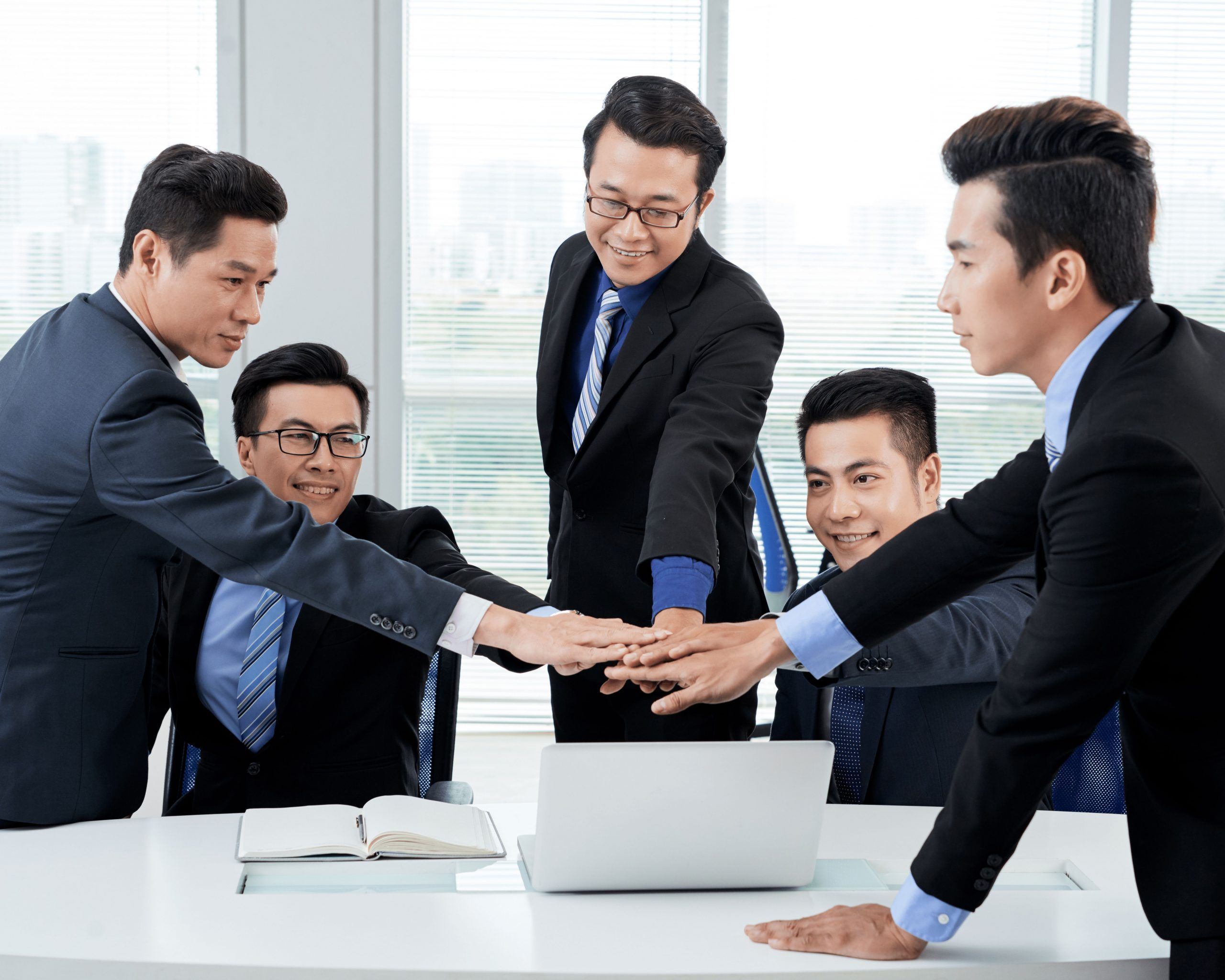 CEO là gì? Kỹ năng nghề nghiệp và mức lương của CEO