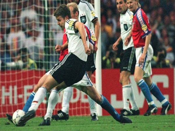 Bàn Thắng Vàng Là Gì? Giải Mã Quy Định Đặc Biệt Trong Bóng Đá