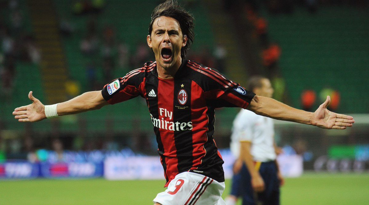 Poacher, Target Man Là Gì? Giải Mã Chi Tiết Thuật Ngữ Trong Bóng Đá