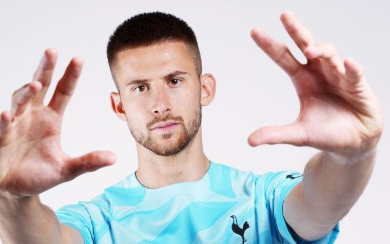 Phản xạ tuyệt vời của Vicario trong màu áo Empoli