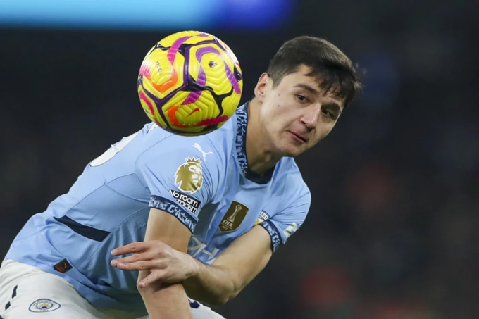 Abdukodir Khusanov: Từ món hời 84.000 bảng đến biểu tượng của người hâm mộ  - Bongdaplus.vn