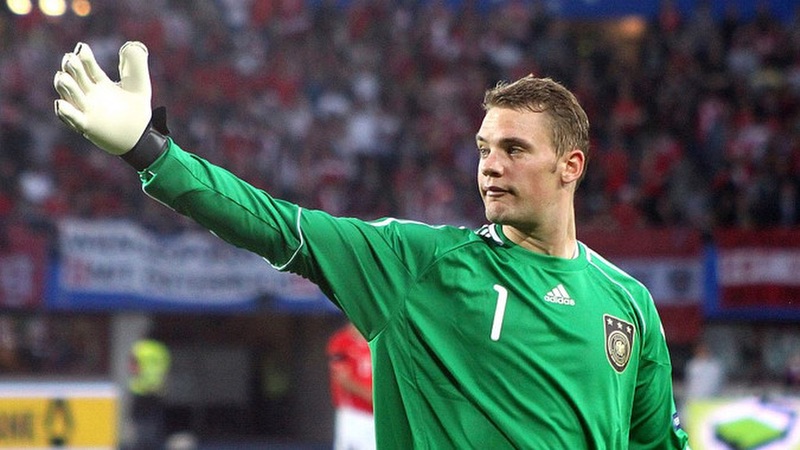 Thủ môn Manuel Neuer huyền thoại