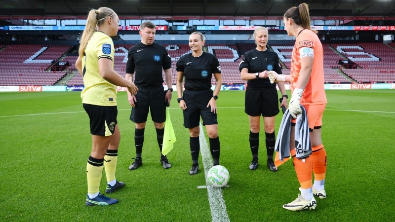 Trọng tài xác định đội giao bóng