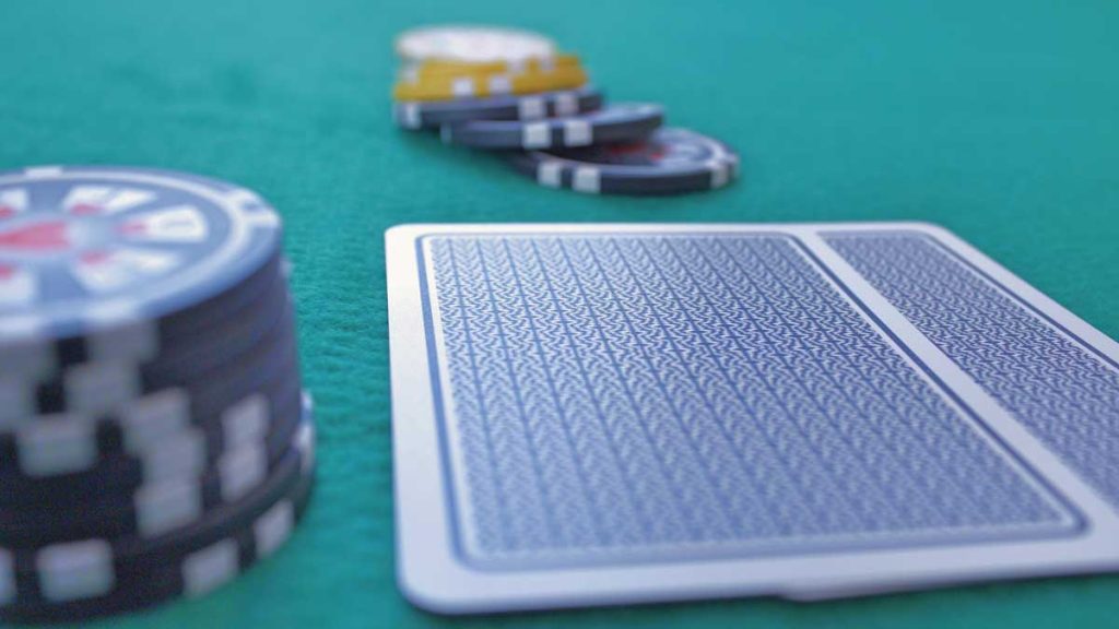 Giao diện trò chơi Three Face trực tuyến hiện đại