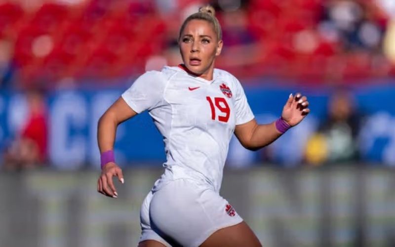 Hình ảnh đời thường đầy cảm hứng của Adriana Leon