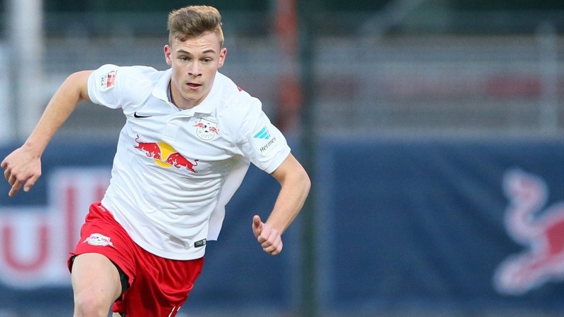 Cầu thủ Joshua Kimmich chỉ mất khoảng thời gian ngắn để khẳng định mình Cầu thủ Joshua Kimmich - Thủ lĩnh toàn diện của Bayern Munich