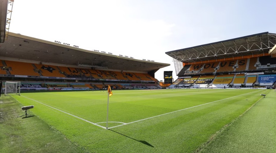 Giai đoạn suy thoái của sân Molineux