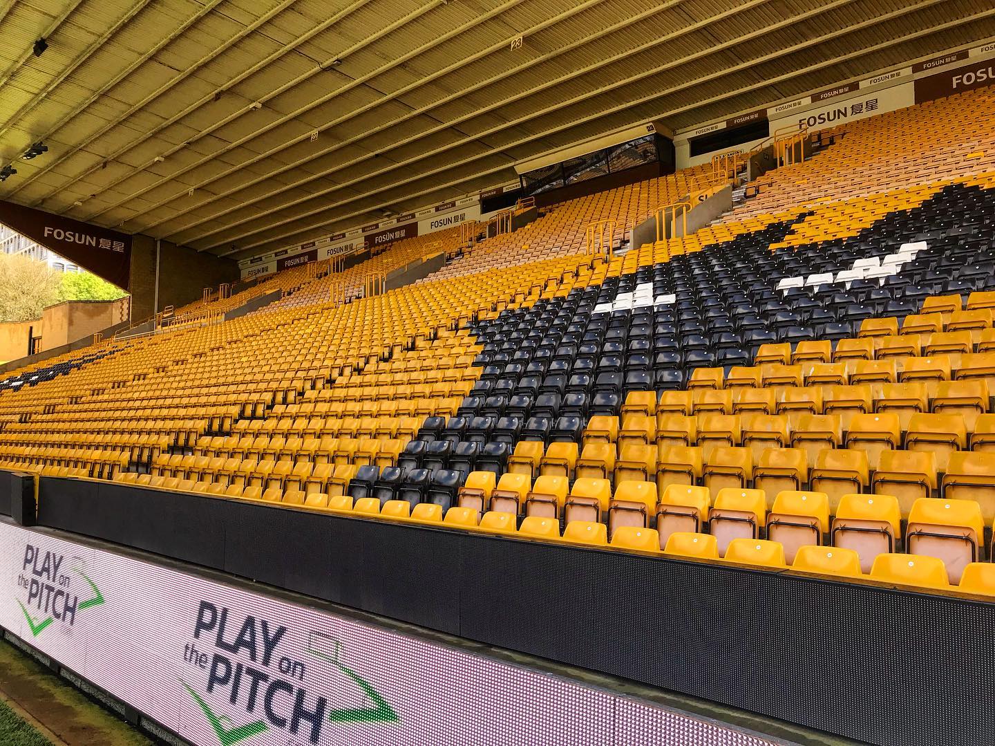 Molineux sau tái thiết thập niên 1990