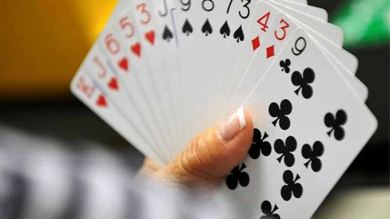 Cách chơi bài giải trí an toàn đúng pháp luật