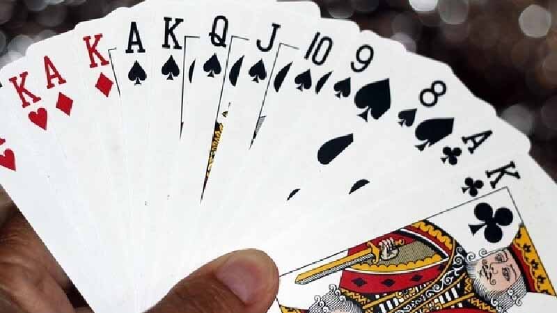 Lưu ý về pháp luật đánh bài trong năm 2026