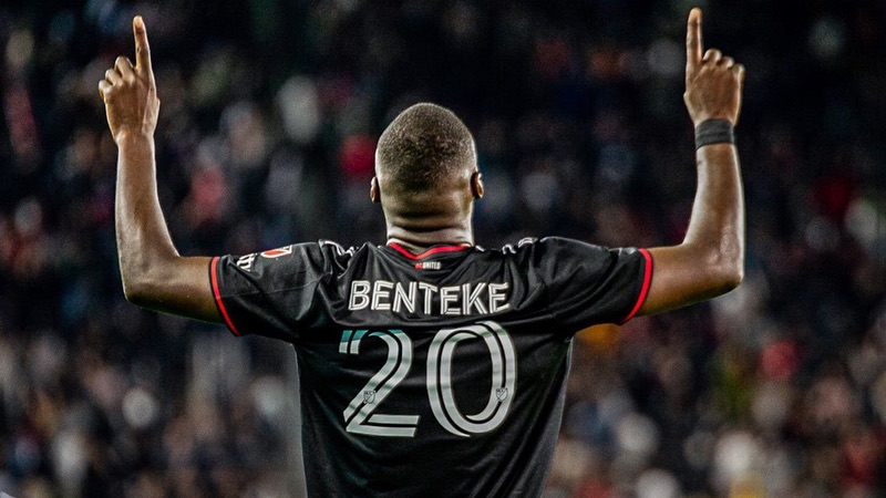 Cầu thủ Christian Benteke - Cầu thủ chân gỗ đầy thú vị