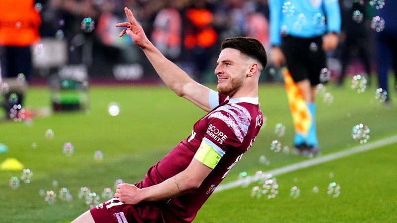 Nhưng sau đó anh lại chọn cách trưởng thành với West Ham Cầu thủ Declan Rice - Bước ngoặt tại West Ham