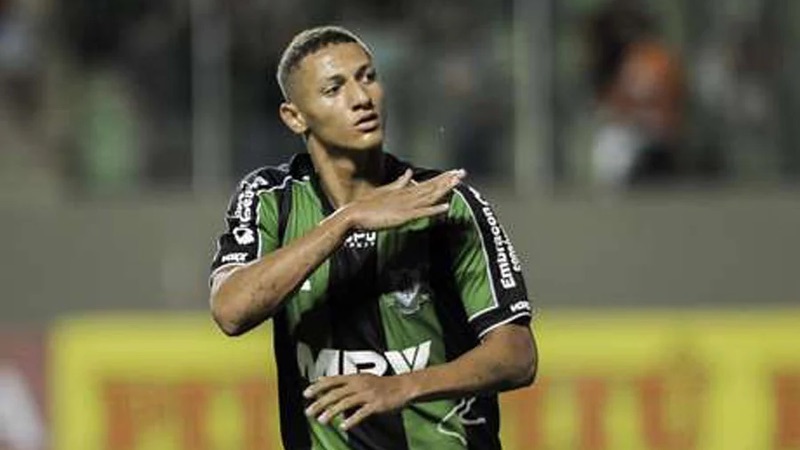 Cầu thủ Richarlison - Cá tính lớn và sự nghiệp bế tắc